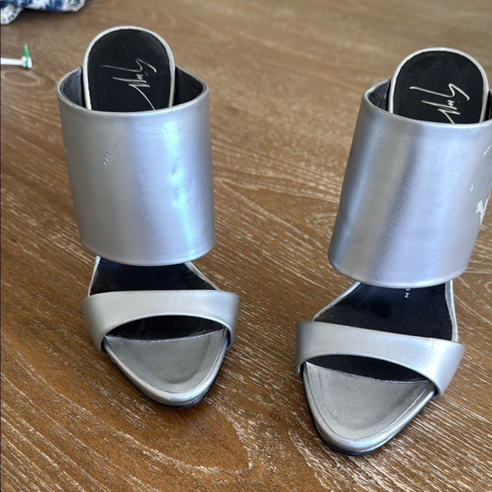Giuseppe Zanotti Silver Mules Sleek Architectural Design